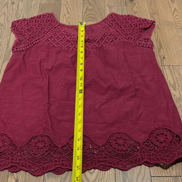 Embroidered and Lace Embellished Flutter Sleeve Top. Size Medium in Burgundy. - Picture 4 of 5